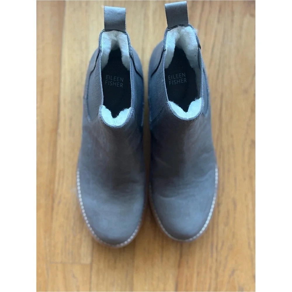 NWT Gray Leather Shearling Lined Wedge Boots Gray 8
